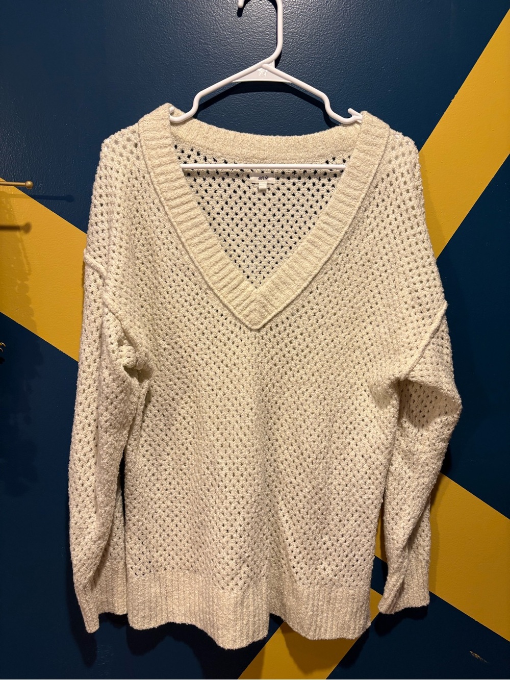 Aerie Off White Open Knit V-Neck Sweater GUC